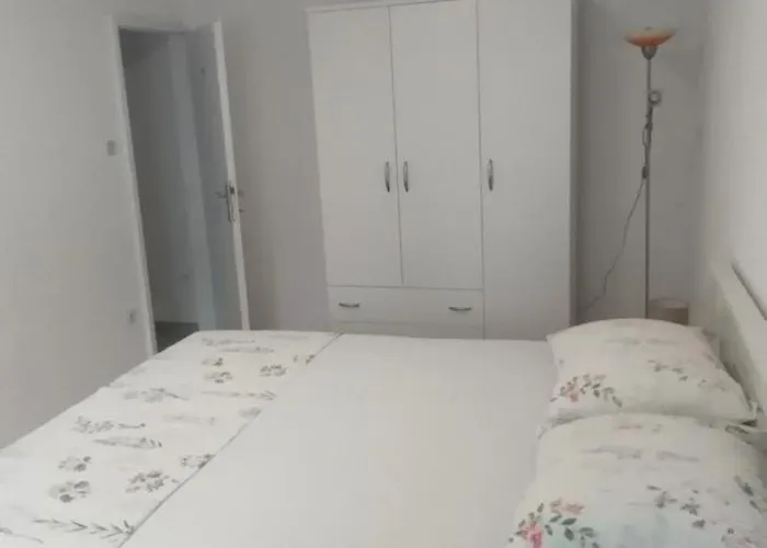 アパート Apartman Makarska