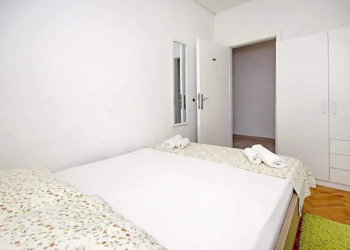 Apartman Makarska アパート *